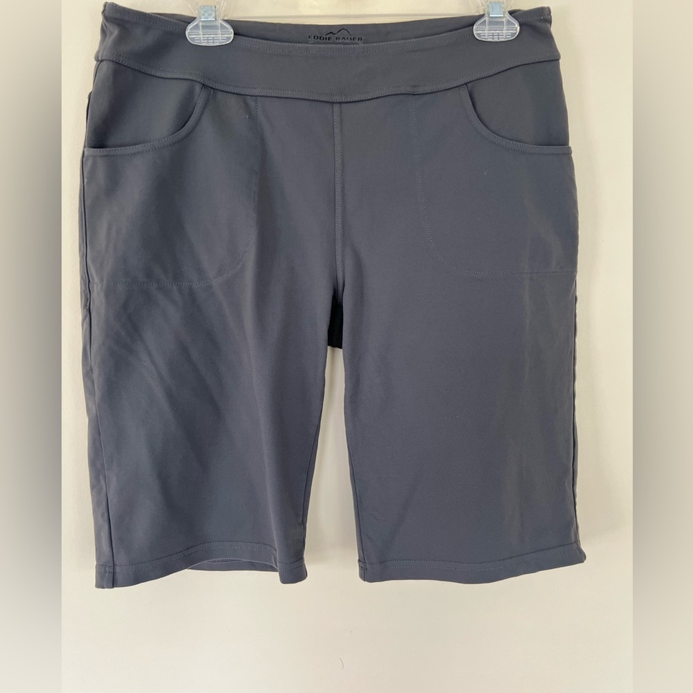 Eddie Bauer women's medium shorts